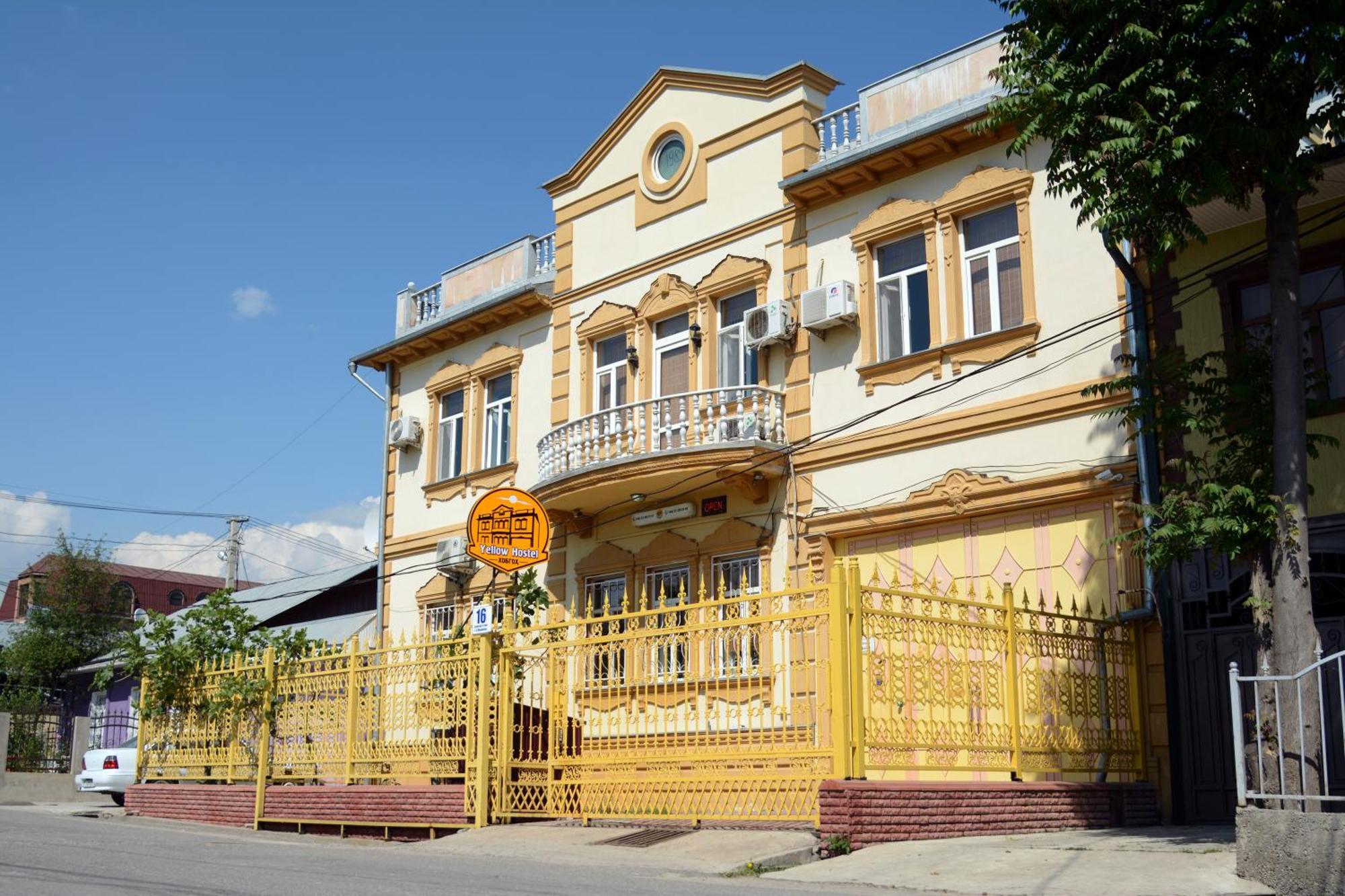 Yellow Hostel 杜尚别 外观 照片