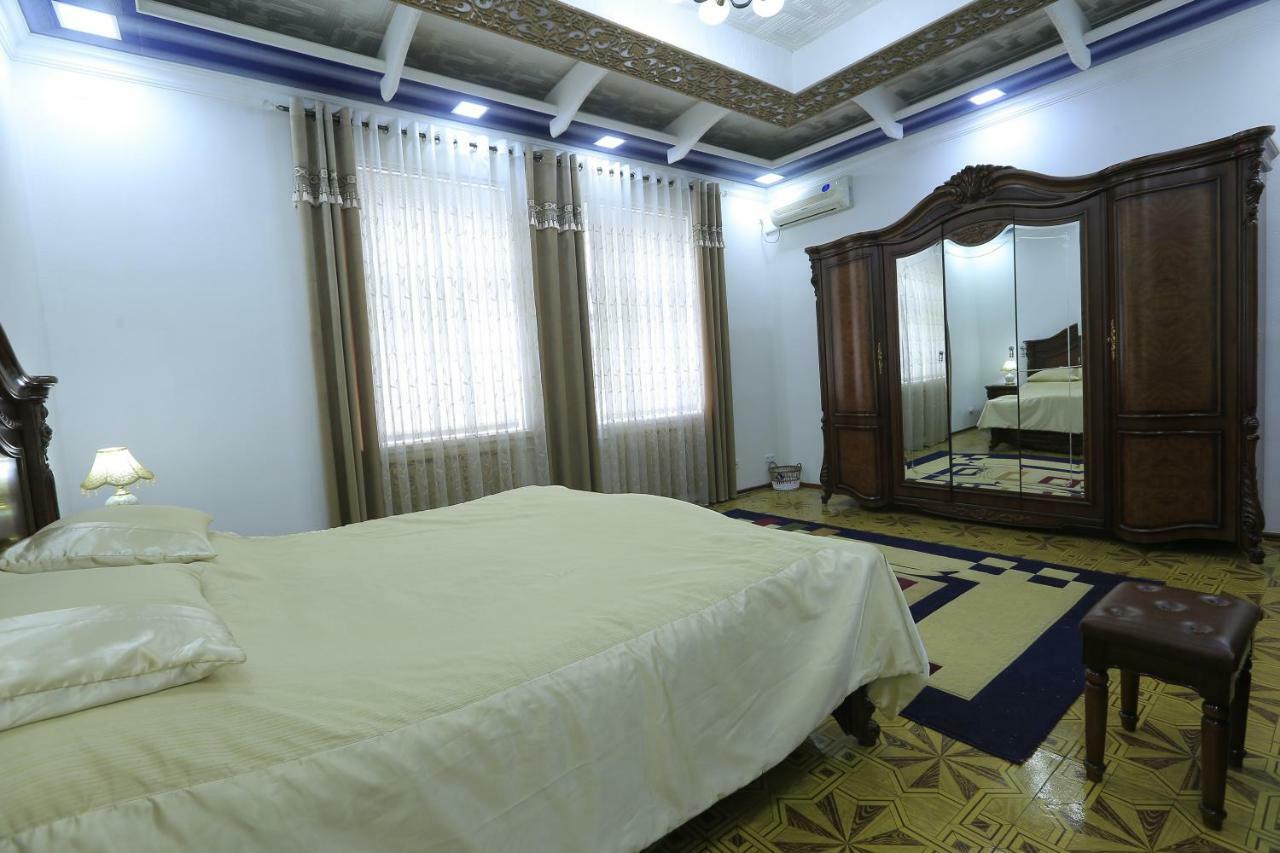 Yellow Hostel 杜尚别 外观 照片